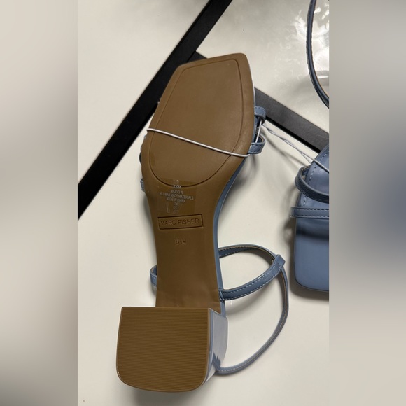 NEW Marc Fisher Blue Strappy Block Heel Sandals - Square Toe - Size 8.5M - Picture 4 of 6